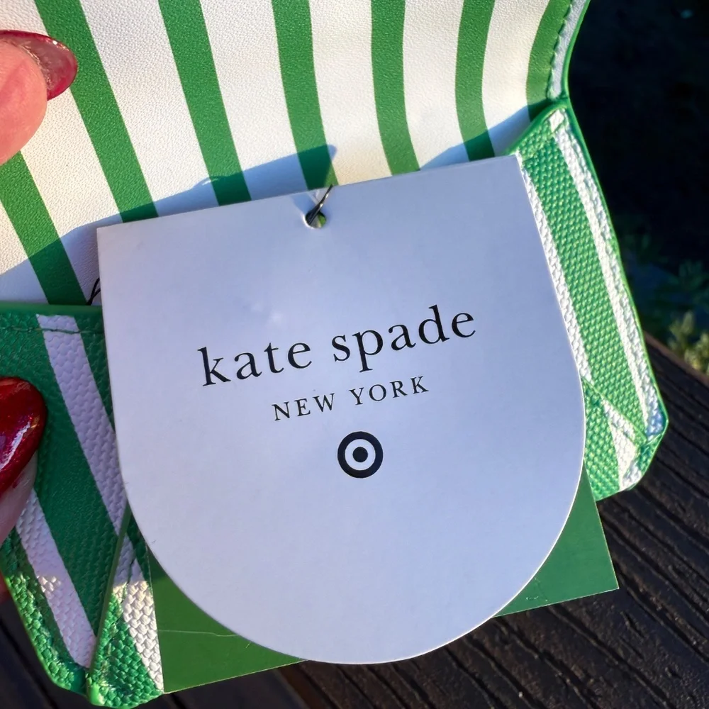 NWT Kate Spade Limited Edition Green and White Striped Envelope Card Case - Picture 5 of 5